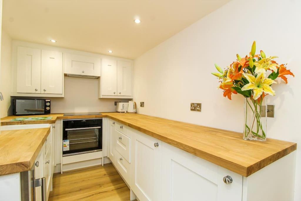 Millstone Cottage Newmillerdam Hill Top Buitenkant foto