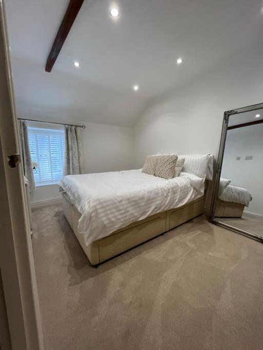 Millstone Cottage Newmillerdam Hill Top Buitenkant foto